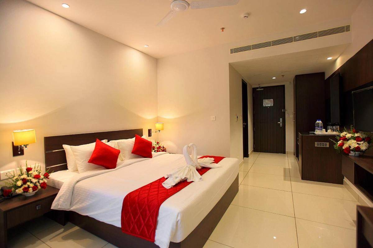Hotel San Kollam Esterno foto