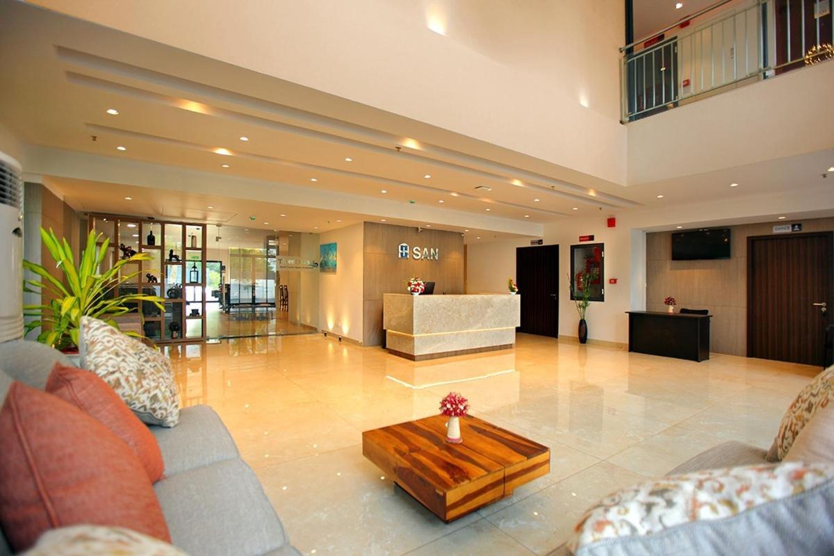 Hotel San Kollam Esterno foto