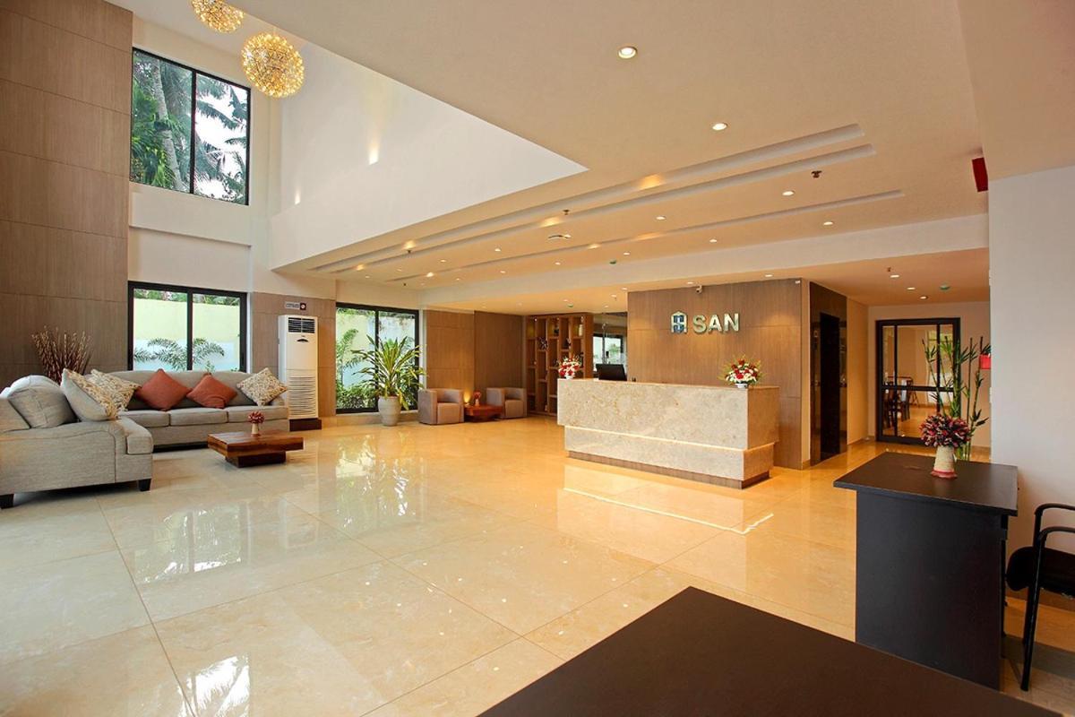 Hotel San Kollam Esterno foto